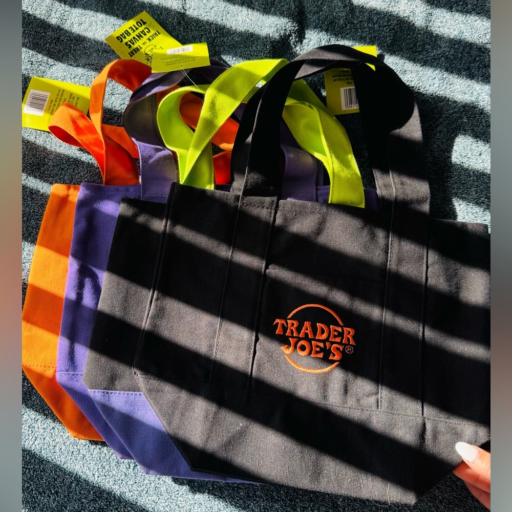Trader Joe's Reusable Tote Bags Set